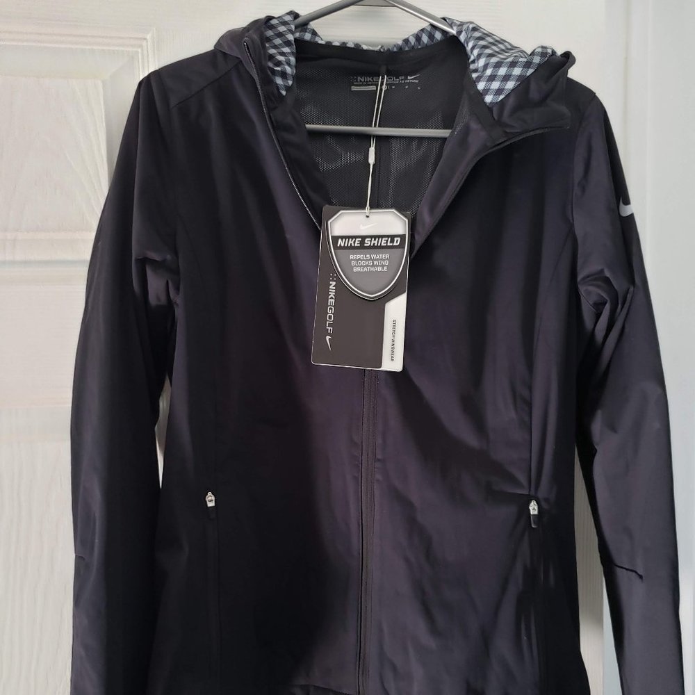 Nike windbreaker (BNWT)